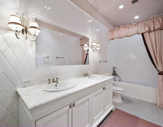 webassets/Bathroom1.jpg